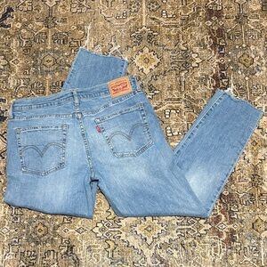 Levi's Women's Light Blue Straight Leg Jeans